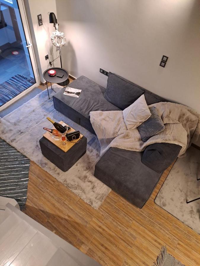 Vrachos Suites 아이기오 외부 사진