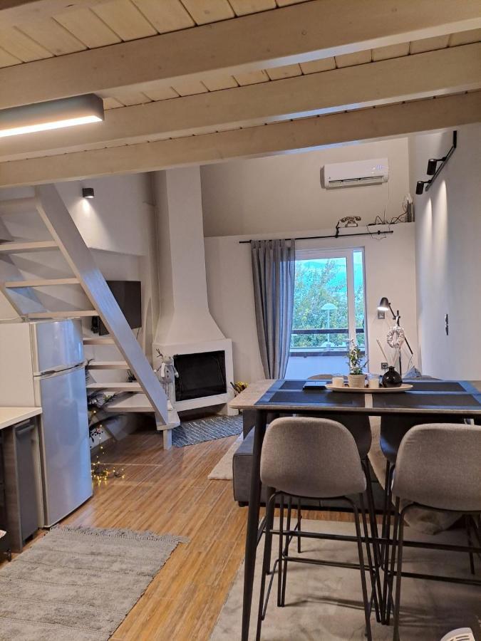 Vrachos Suites 아이기오 외부 사진
