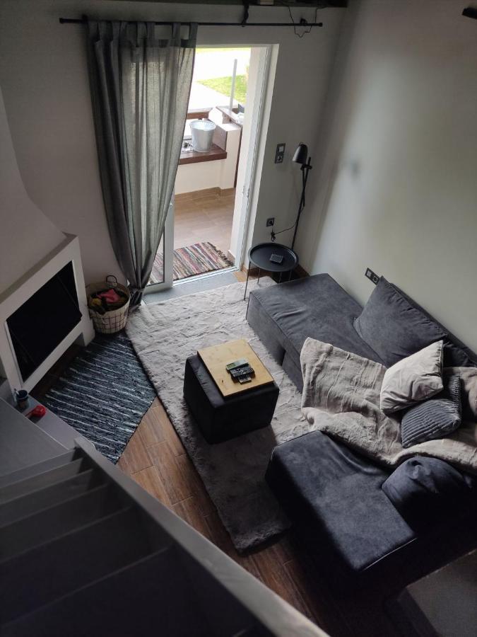 Vrachos Suites 아이기오 외부 사진