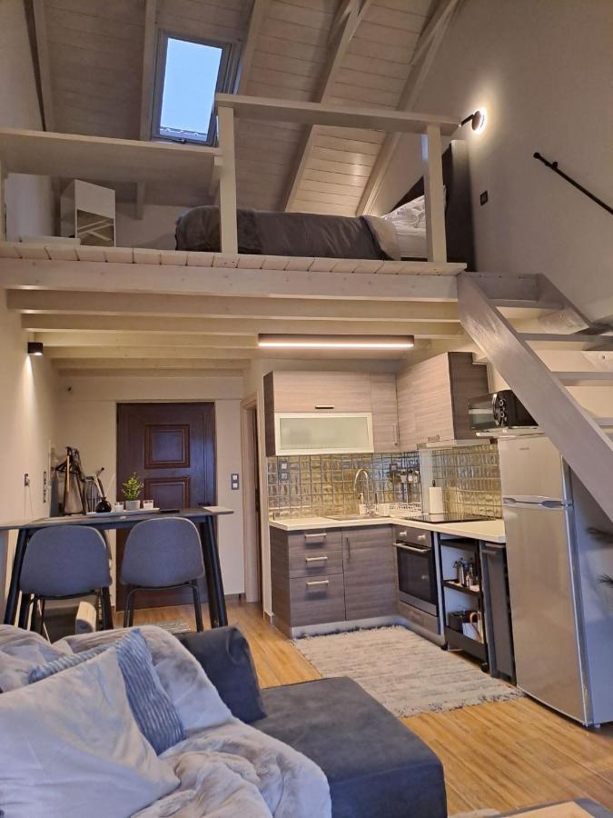 Vrachos Suites 아이기오 외부 사진