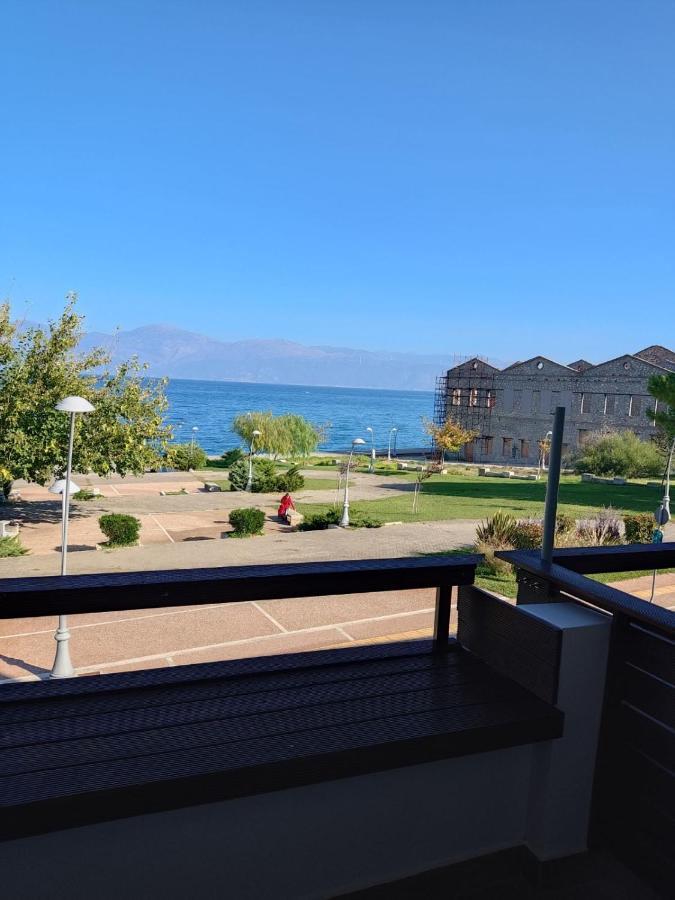 Vrachos Suites 아이기오 외부 사진